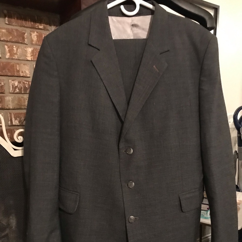 44R men’s Maine bay grey suit